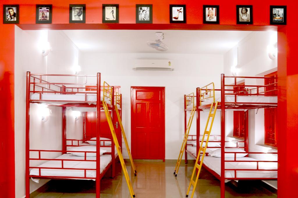 Red Lollipop Hostel Τσενάι Εξωτερικό φωτογραφία