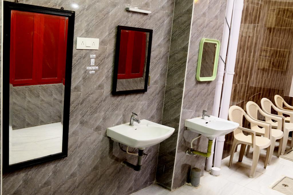 Red Lollipop Hostel Τσενάι Εξωτερικό φωτογραφία